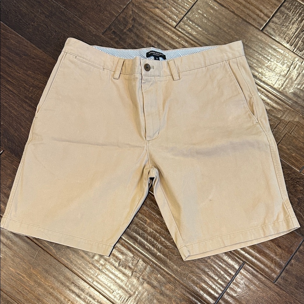 Men's Banana Republic Aiden Tan Shorts